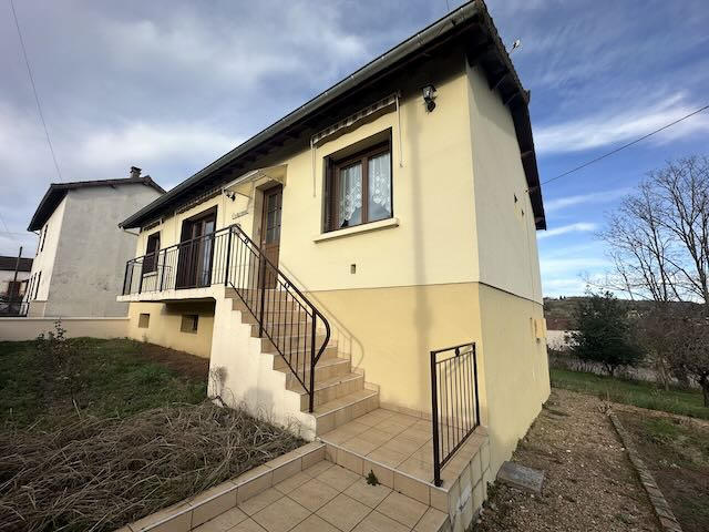 Maison - 90 m² - 5 pièces