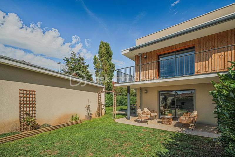 Appartement - 92 m² - 4 pièces