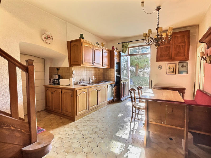 Maison - 197 m² - 7 pièces