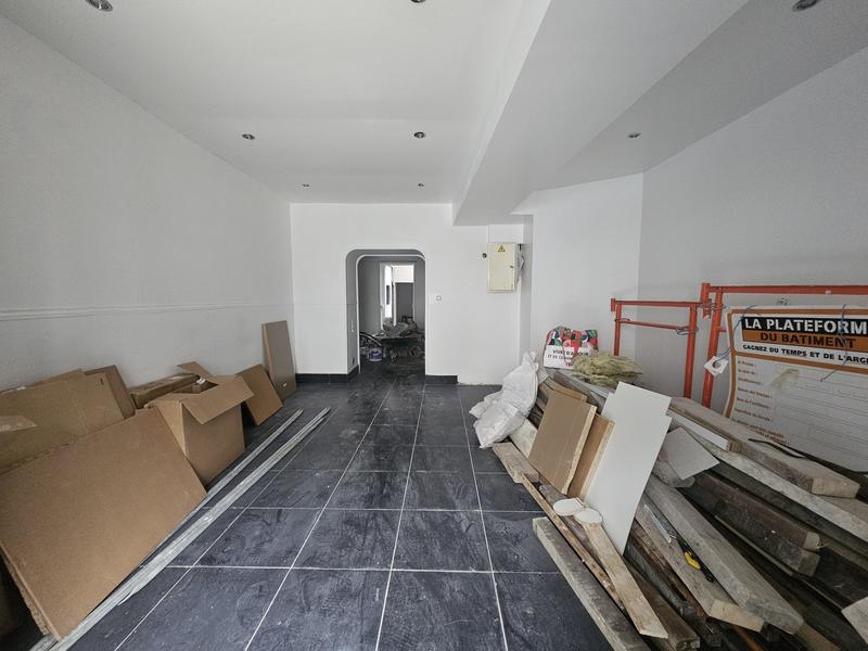 Local commercial - 45 m² - 4 pièces