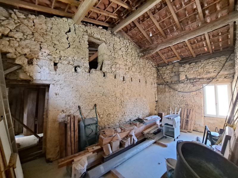 Maison - 218 m² - 6 pièces