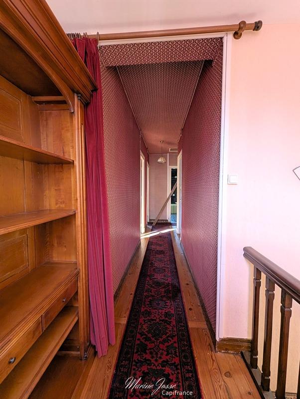 Maison - 186 m² - 7 pièces