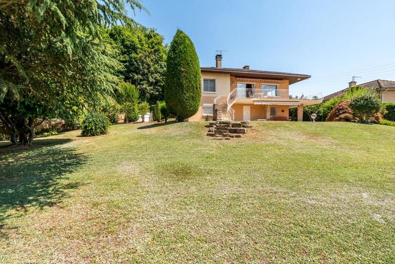 Maison - 170 m² - 5 pièces