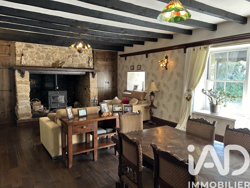 Maison - 290 m² - 8 pièces