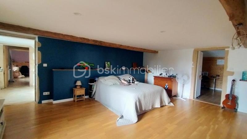 Maison - 258 m² - 8 pièces