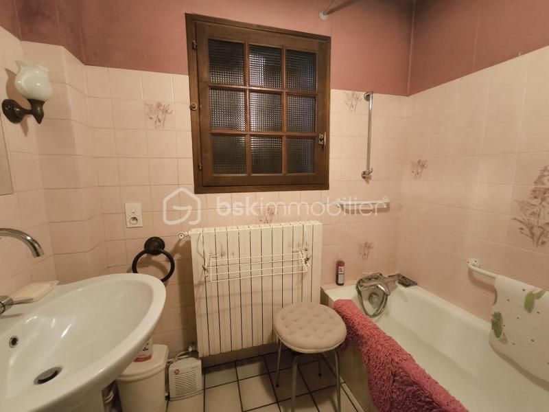 Maison en pierre - 152 m² - 7 pièces