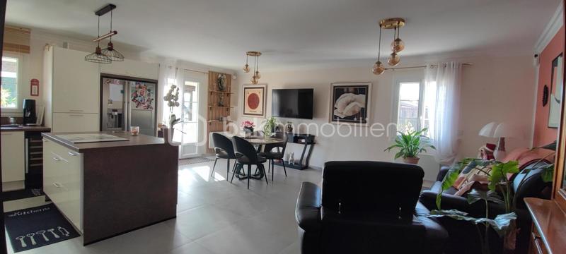 Maison traditionnelle - 99 m² - 4 pièces