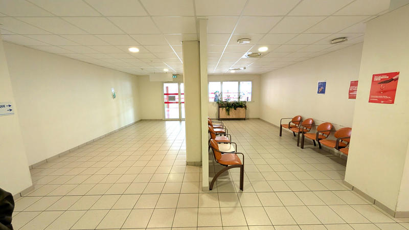 Local commercial - 45 m² - 2 pièces