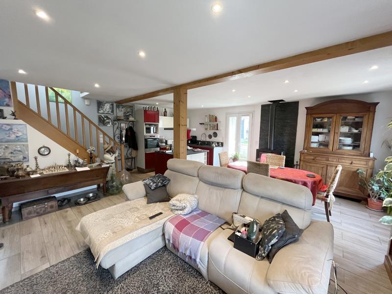 Maison - 98 m² - 5 pièces