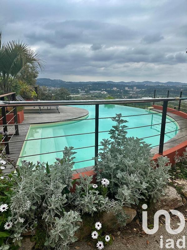 Maison de maîtres - 300 m² - 8 pièces