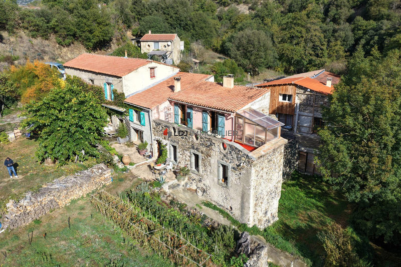 Maison - 350 m² - 12 pièces