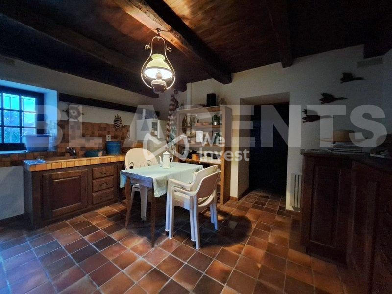 Maison - 300 m² - 7 pièces