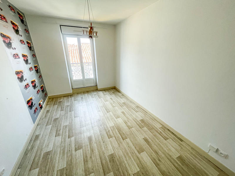 Appartement - 75 m² - 3 pièces