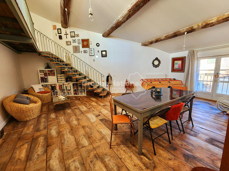 Maison - 300 m² - 7 pièces