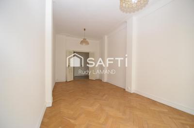 Appartement - 89 m² - 3 pièces