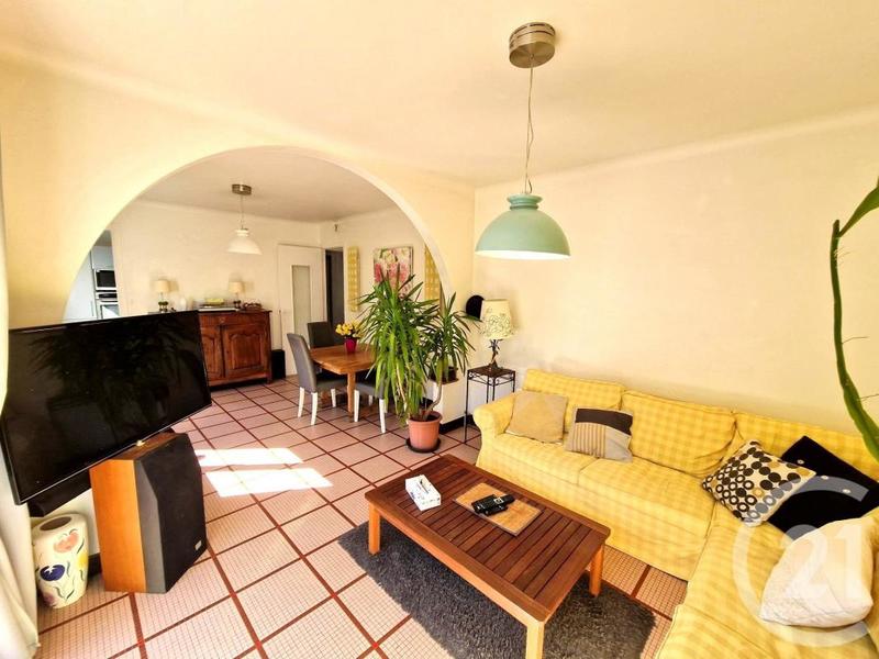 Maison - 127 m² - 6 pièces