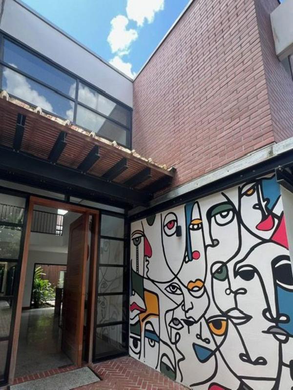 Villa - 395 m² - 9 pièces