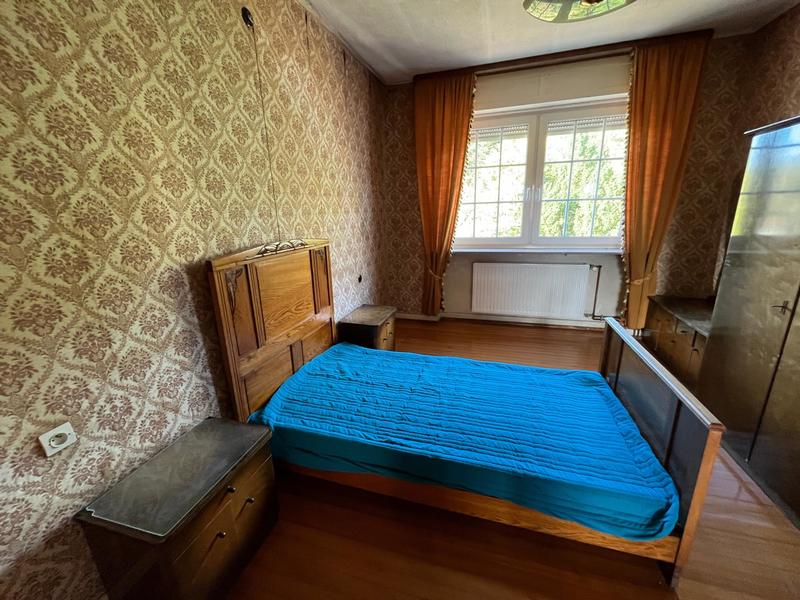 Maison - 212 m² - 8 pièces