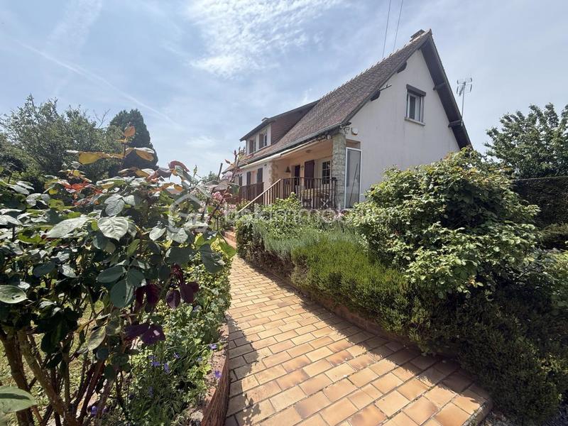 Maison - 146 m² - 6 pièces