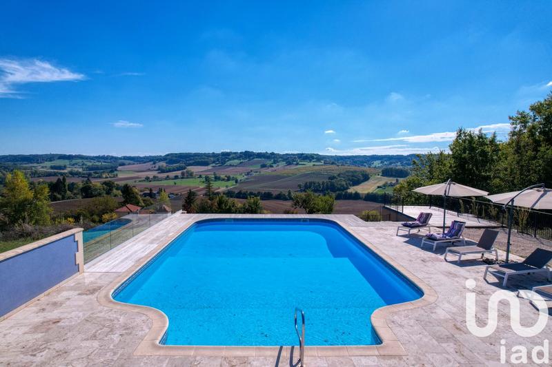 Maison - 485 m² - 10 pièces