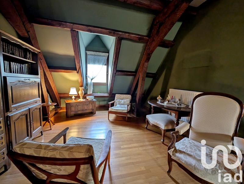 Maison - 213 m² - 9 pièces