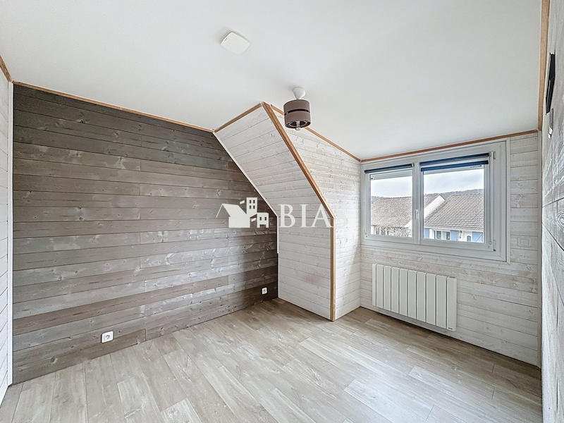Maison - 91 m² - 4 pièces