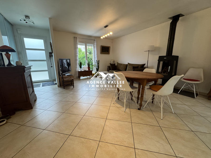 Maison - 102 m² - 6 pièces