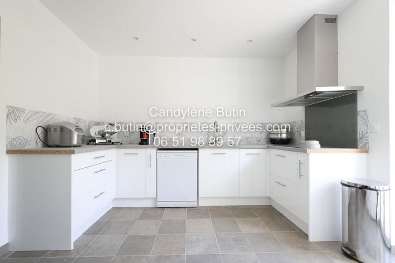 Maison - 278 m² - 10 pièces