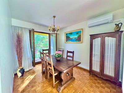 Appartement - 101 m² - 5 pièces