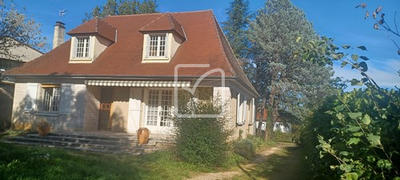 Maison - 120 m² - 10 pièces