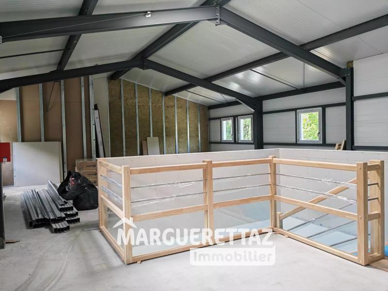 Local d'activités - 90 m²