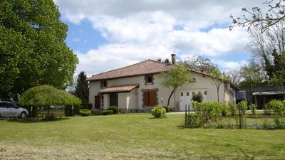 Propriété - 130 m² - 6 pièces