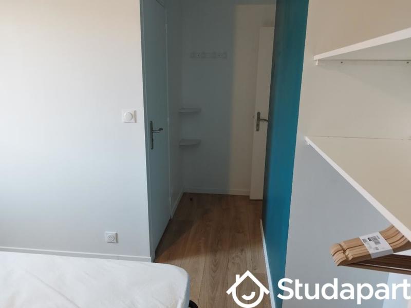 Chambre - 11 m² - 1 pièce