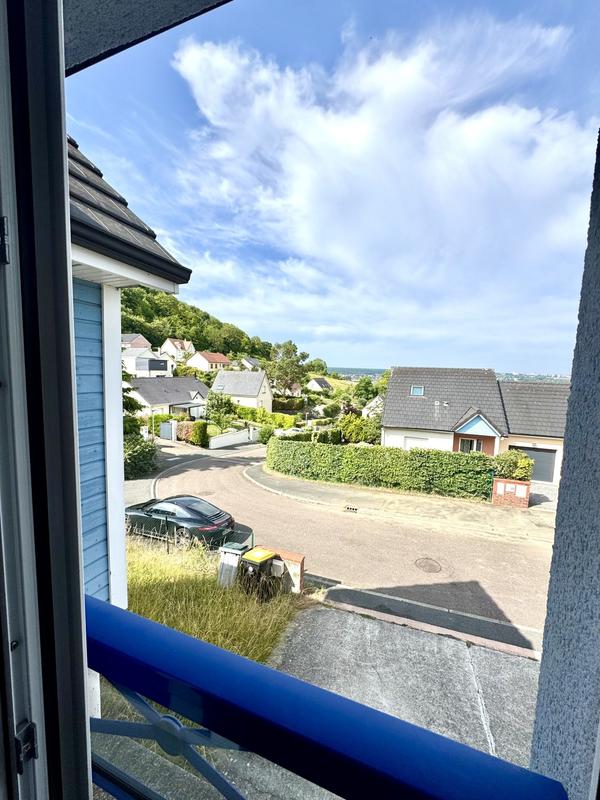 Maison traditionnelle - 108 m² - 6 pièces