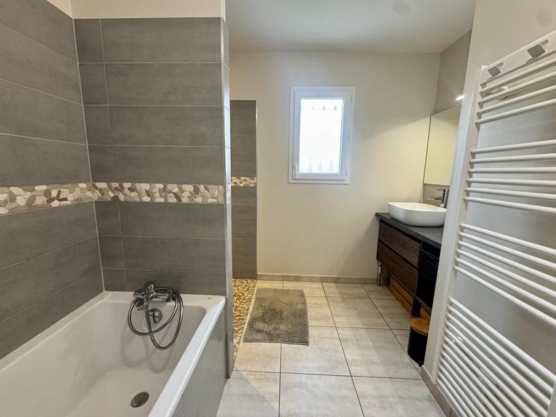 Maison - 100 m² - 4 pièces