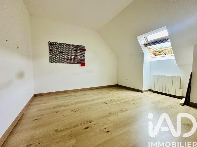 Maison - 98 m² - 4 pièces