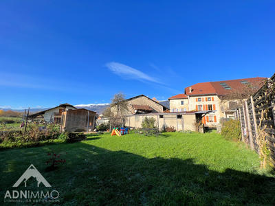 Maison - 205 m² - 6 pièces