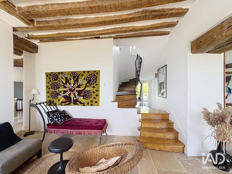 Maison - 1 445 m² - 20 pièces