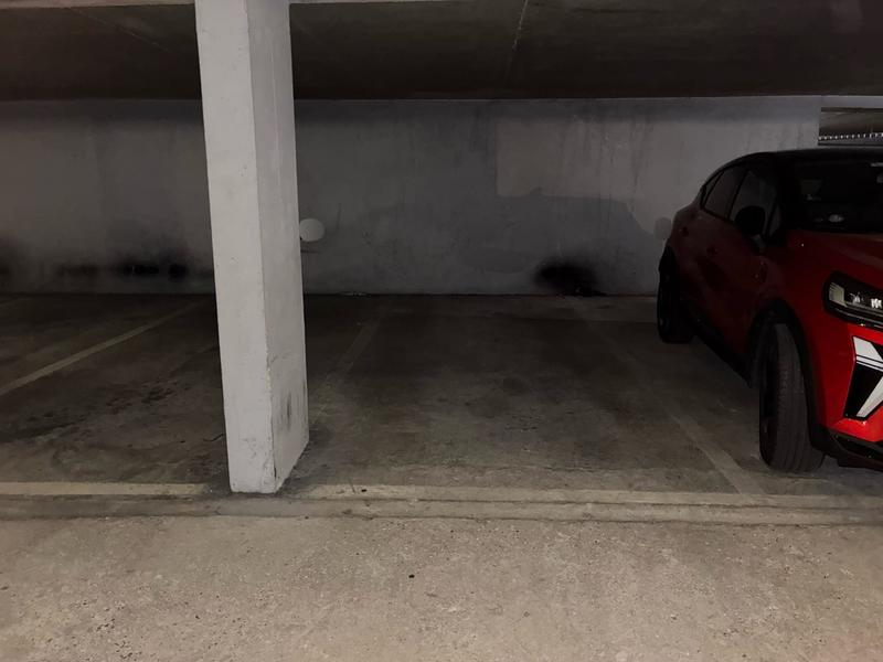 Parking / Garage - 12 m²