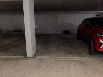 Parking / Garage - 12 m²