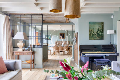 Maison - 320 m² - 9 pièces