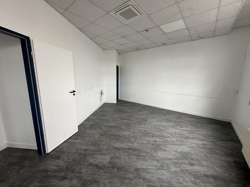 Bureau - 459 m² - 10 pièces