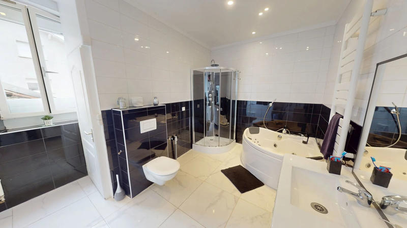 Maison - 121 m² - 5 pièces