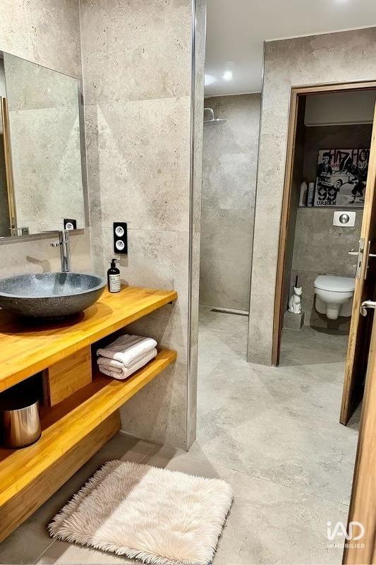 Maison - 260 m² - 6 pièces