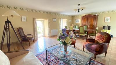 Maison - 194 m² - 5 pièces