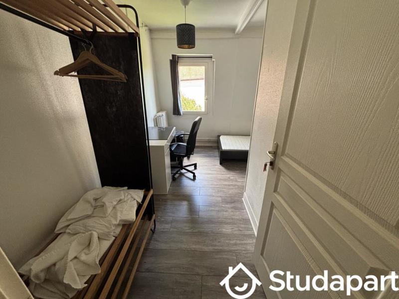 Chambre - 11 m² - 1 pièce