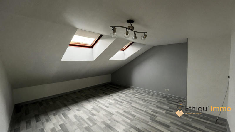 Maison - 500 m² - 6 pièces