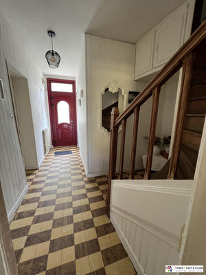 Maison - 130 m² - 9 pièces