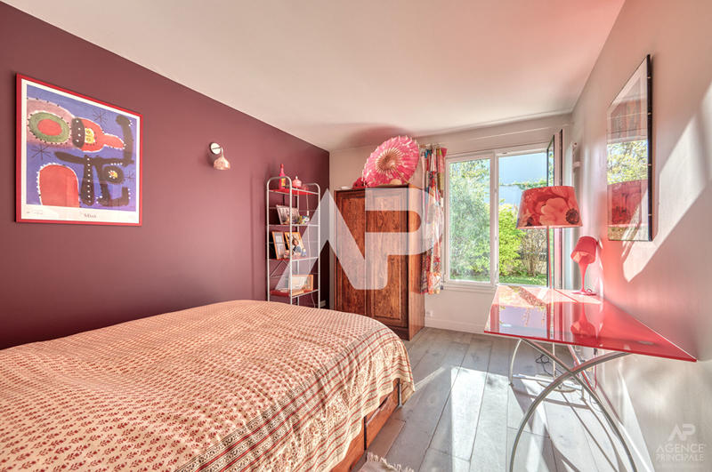 Maison - 225 m² - 6 pièces