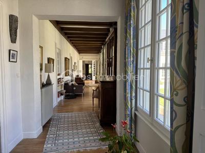 Demeure - 320 m² - 9 pièces